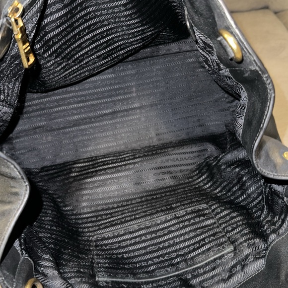 PRADA SOFT CALF TOTE & SHOULDER BAG - Picture 14 of 16